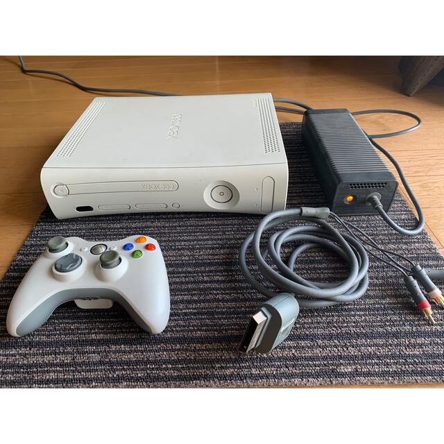 Xbox360(エックスボックス360)のxbox360 本体 エンタメ/ホビーのゲームソフト/ゲーム機本体(家庭用ゲーム機本体)の商品写真