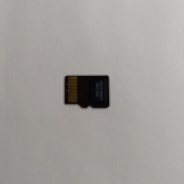 マイクロSDカード　128GB スマホ/家電/カメラのPC/タブレット(PC周辺機器)の商品写真