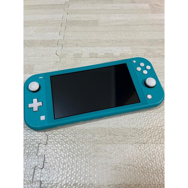 任天堂(ニンテンドウ)のNintendo Switch Lite／color ターコイズ エンタメ/ホビーのゲームソフト/ゲーム機本体(携帯用ゲーム機本体)の商品写真