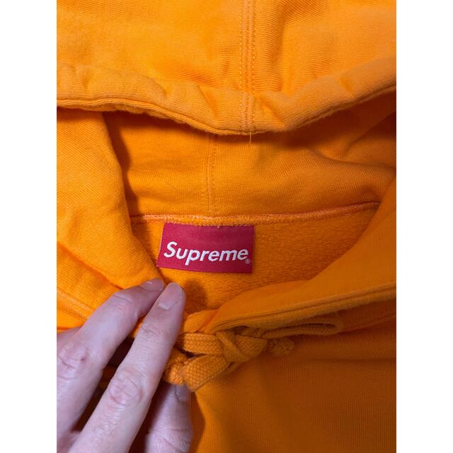 Supreme(シュプリーム)のsupreme フーディー　オレンジ メンズのトップス(パーカー)の商品写真