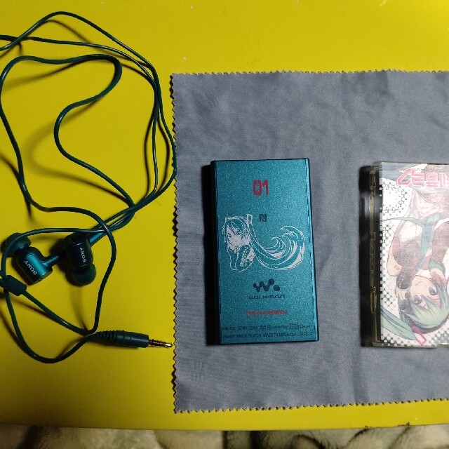 オーディオ機器walkman  a35 初音ミクモデル