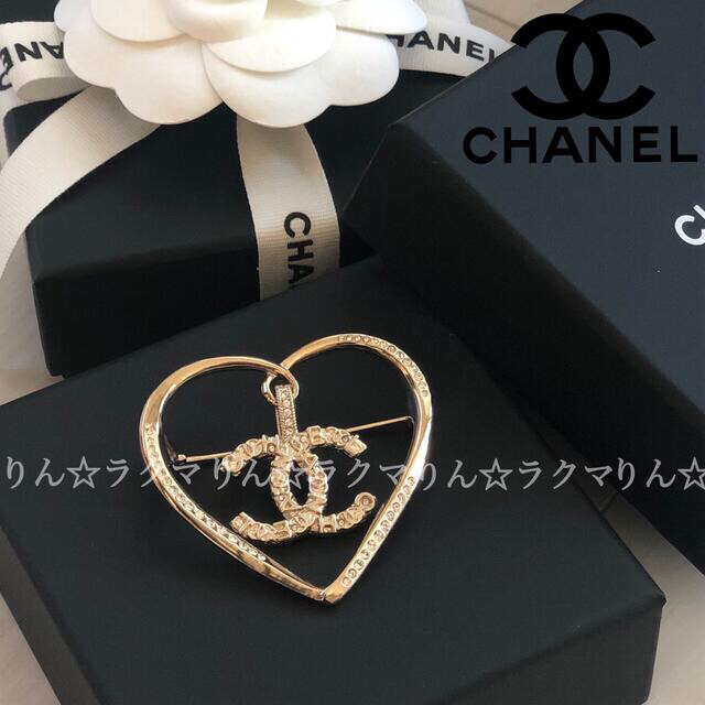 CHANEL(シャネル)のシャネル☆ブローチ☆ハート☆ゴールド【新品未使用】 レディースのアクセサリー(ブローチ/コサージュ)の商品写真