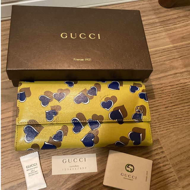 Gucci(グッチ)のGUCCI新品ジップアラウンド長財布 ハートビート プリント レディースのファッション小物(財布)の商品写真