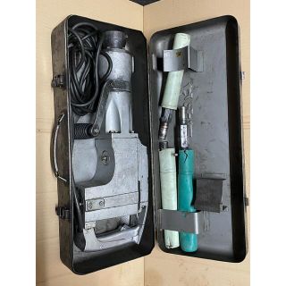 マキタ(Makita)のマキタ　大型電動ハンマー　HM1301  送料込み(工具/メンテナンス)