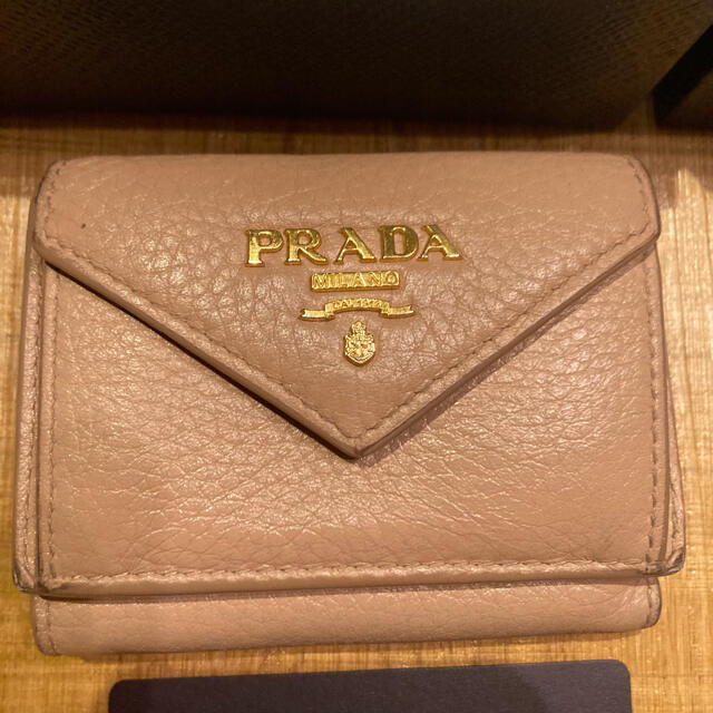 【美品】PRADA プラダ　三つ折り財布　ピンクベージュ 2