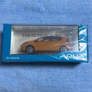 トヨタ(トヨタ)の非売品　AQUA アクア　ミニカー(ミニカー)