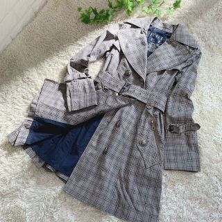 バーバリーブルーレーベル(BURBERRY BLUE LABEL)の美品　希少レアデザイン　バーバリーブルーレーベル　チェック　トレンチコート 38(トレンチコート)