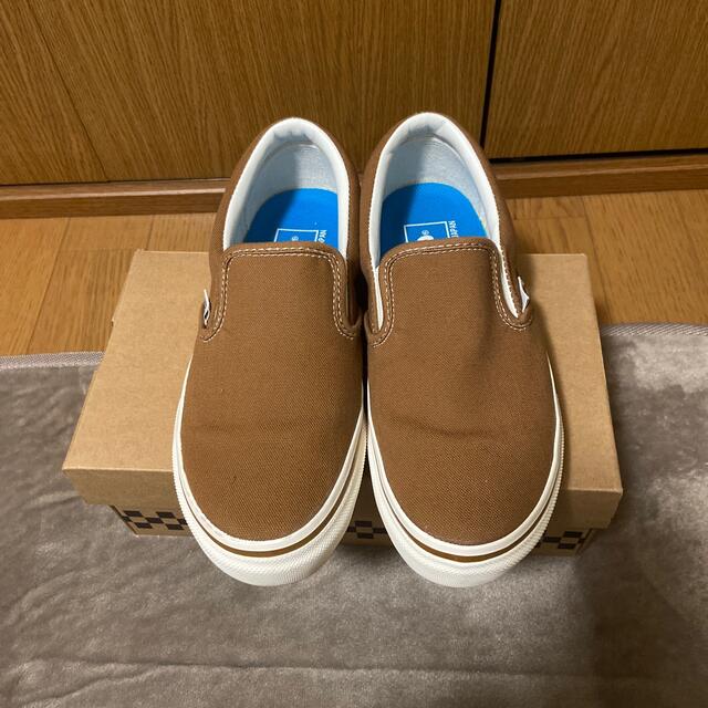 VANS(ヴァンズ)のぴーすけ様専用⭐︎VANS スリッポン　キャメル レディースの靴/シューズ(スニーカー)の商品写真