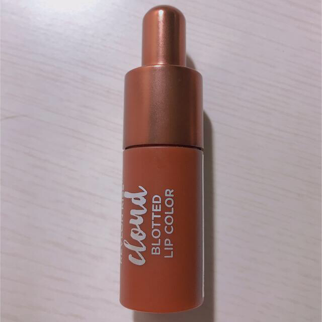 REVLON(レブロン)のレブロン キスクラウドブロッテッドリップカラー　012 美品 コスメ/美容のベースメイク/化粧品(口紅)の商品写真