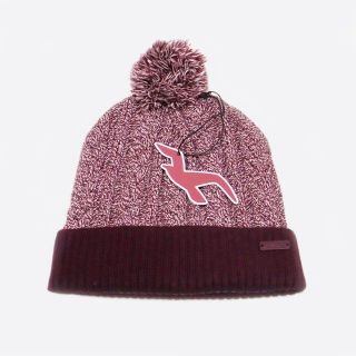 ホリスター(Hollister)の★新品★ホリスター★ケーブルニットポンポンビーニー(Burgundy)(ニット帽/ビーニー)