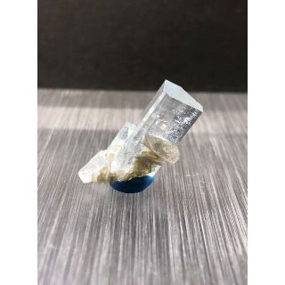 まるで翼！パキスタン ギルギット州 ナガール産 アクアマリン原石（3ｇマイカ付き