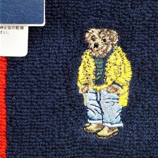 POLO RALPH LAUREN(ポロラルフローレン)の正規品！ラルフ人気ポロベアタオルハンカチ 新品1,700円ステンカラーコート紺赤 レディースのファッション小物(ハンカチ)の商品写真