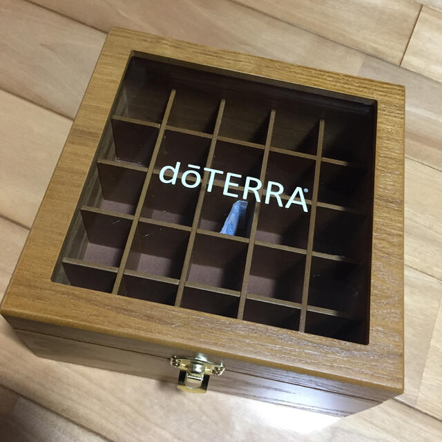 ドテラ doTERRA ウッドボックス 25本収納 | フリマアプリ ラクマ