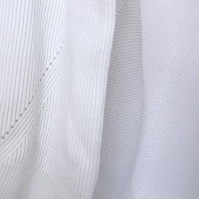 L 超ゆったり　厚手あったか白ニット　形かわい♪ チクチクしない長袖セーター レディースのトップス(ニット/セーター)の商品写真