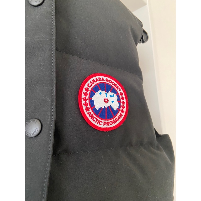 CANADA GOOSE(カナダグース)のカナダグースダウンベスト レディースのジャケット/アウター(ダウンベスト)の商品写真