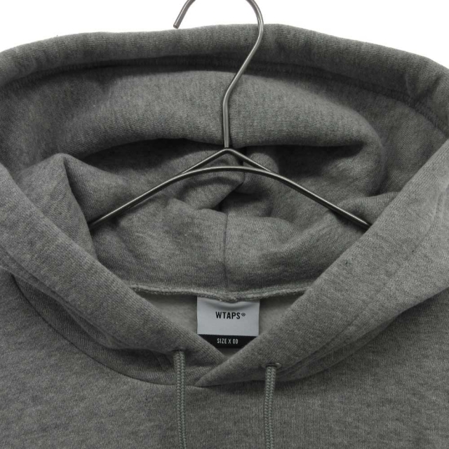 W)taps(ダブルタップス)のWTAPS ダブルタップス 20AW MMXX SCREEN SWEAT HOODIE スモールロゴアームバックプリントスウェットプルオーバーパーカー 202ATDT-HP01S グレー メンズのトップス(パーカー)の商品写真