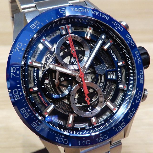 新品同様 タグホイヤー カレラ ホイヤー01 スケルトン 腕時計 メンズ 青