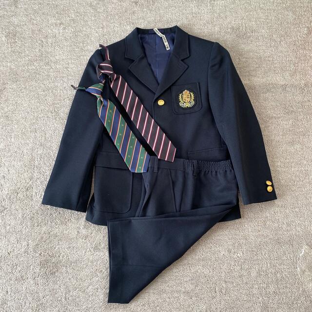 フォーマルスーツ　男児　130㎝ キッズ/ベビー/マタニティのキッズ服男の子用(90cm~)(ジャケット/上着)の商品写真