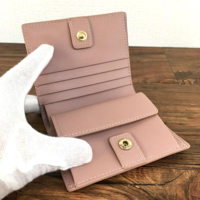 未使用品 FURLA 二つ折り財布 ピンク レザー 218