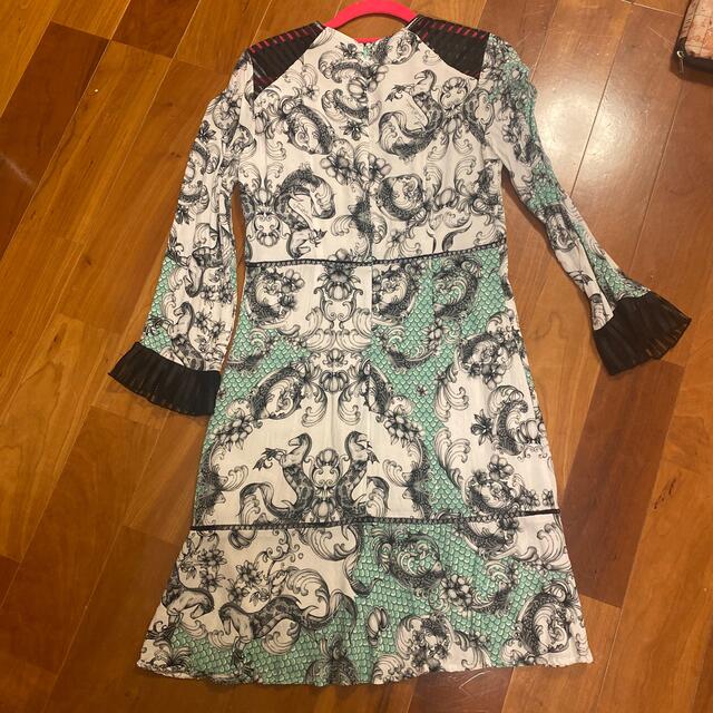 高い素材 ジャストカヴァリ justcavalli ワンピース ドレス 40 鳥