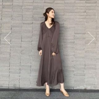 マウジー(moussy)の定価¥11,880【新品未使用】moussy サテンワンピース　サイズ2(ロングワンピース/マキシワンピース)