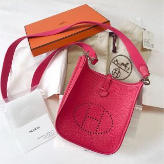 エルメス エブリン ショルダーバッグ(レディース)(レッド/赤色系)の ... ✨新品展示品✨エルメスHERMES エブリンTPM❤️ショルダーバッグ♪レッド系❤️