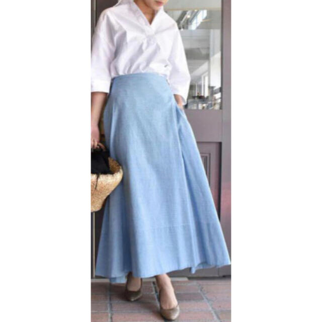 MADISONBLUE(マディソンブルー)のマディソンブルー ロングスカート フレア 春服 シャンブレー S 日本製 レディースのスカート(ロングスカート)の商品写真
