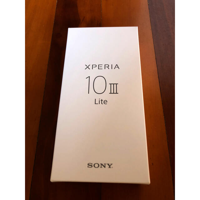 SONY(ソニー)のXperia 10 III Lite white スマホ/家電/カメラのスマートフォン/携帯電話(スマートフォン本体)の商品写真