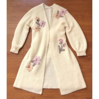 ウィルセレクション(WILLSELECTION)の新品★WILLSELECTION★モヘアフラワー刺繍ロングニットカーディガン★白(カーディガン)