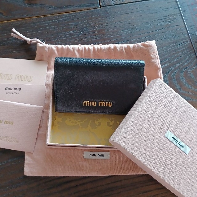 大流行中！ miumiu MIU　マドラス　コインケース　カードケース 【専用】MIU - 財布
