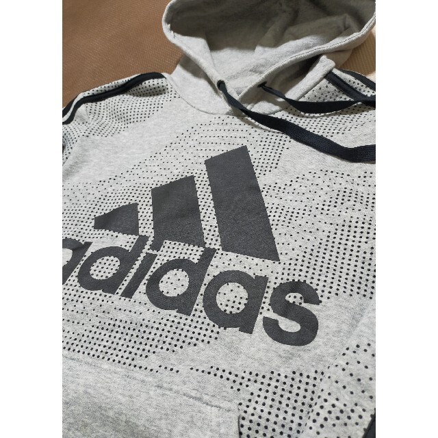 adidas(アディダス)の☆APP-968 アディダス プルオーバーパーカー グレー サイズ S メンズのトップス(パーカー)の商品写真