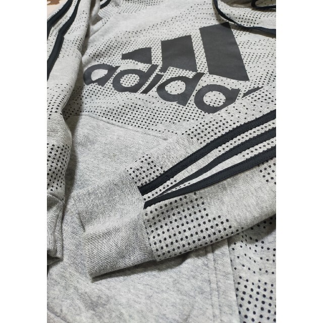 adidas(アディダス)の☆APP-968 アディダス プルオーバーパーカー グレー サイズ S メンズのトップス(パーカー)の商品写真