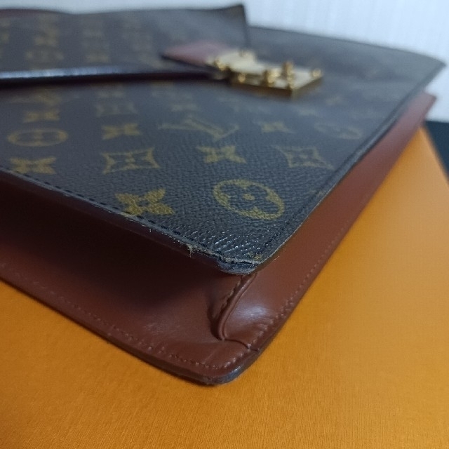 LOUISVUITTON ポルトドキュマン ﾊﾞﾝﾄﾞﾘｴｰﾙ ﾌﾞﾘｰﾌｹｰｽ