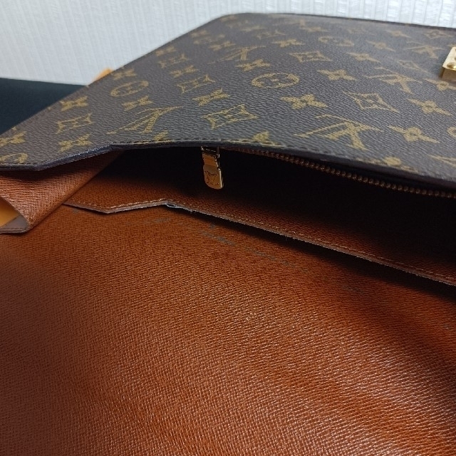 LOUIS VUITTON(ルイヴィトン)のLOUISVUITTON　ポルトドキュマン ﾊﾞﾝﾄﾞﾘｴｰﾙ　ﾌﾞﾘｰﾌｹｰｽ メンズのバッグ(ビジネスバッグ)の商品写真