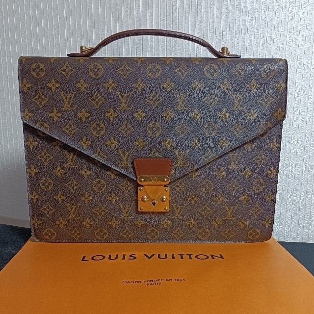 LOUISVUITTON　ポルトドキュマン ﾊﾞﾝﾄﾞﾘｴｰﾙ　ﾌﾞﾘｰﾌｹｰｽ