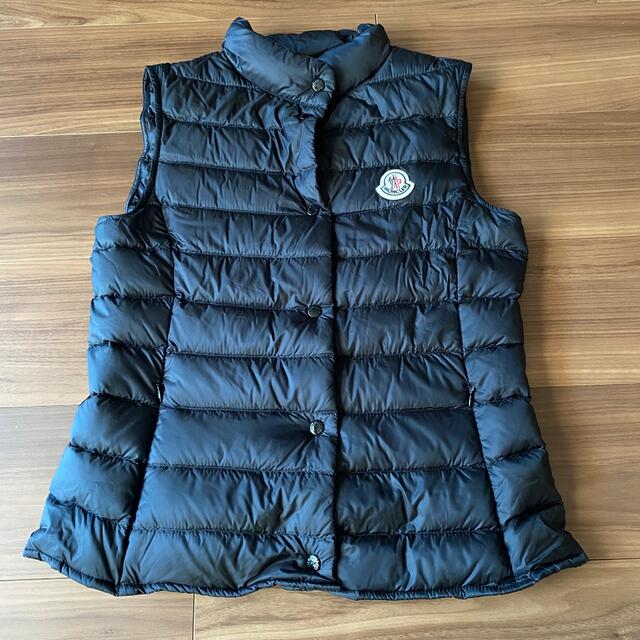 MONCLER(モンクレール)の【かりん 様専用】MONCLER キルティング ダウンベスト 14A レディースのジャケット/アウター(ダウンベスト)の商品写真