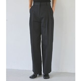 トゥデイフル(TODAYFUL)の【完売品・美品】TODAYFUL  Tuck Twill Trousers 38(カジュアルパンツ)