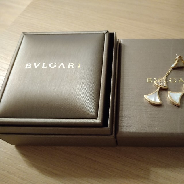 BVLGARI(ブルガリ)のブルガリ　ディーバ　ピアス レディースのアクセサリー(ピアス)の商品写真