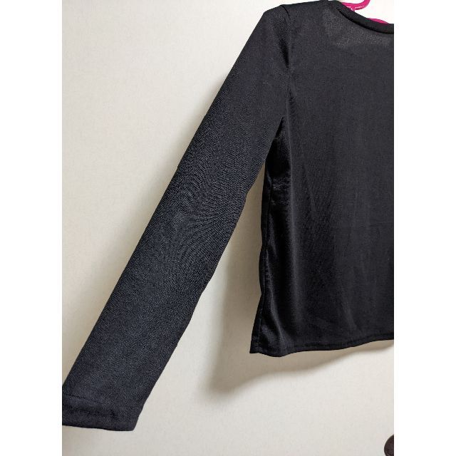 トップス　薄手　長袖　黒ブラック　春秋Tシャツ レディースのトップス(Tシャツ(長袖/七分))の商品写真