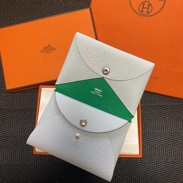 Hermes(エルメス)のHERMES カルヴィデュオ  ブルーペールミント レディースのファッション小物(財布)の商品写真