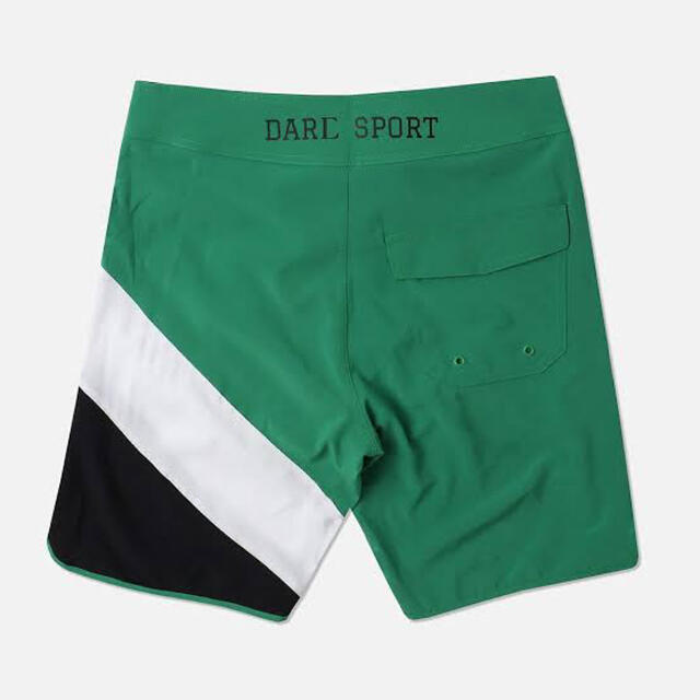 DARC SPORT サーフパンツ32インチ メンズの水着/浴衣(水着)の商品写真