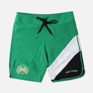 DARC SPORT サーフパンツ32インチの通販 by たりたり|ラクマ