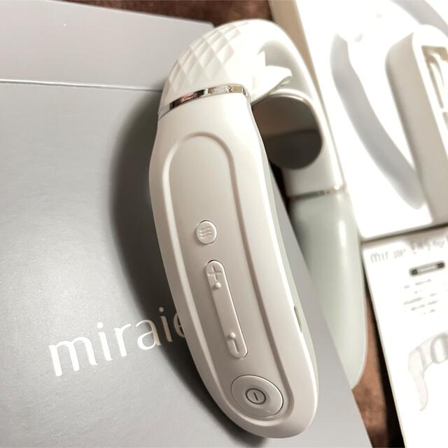 ネックマッサージャー★miraie EMS for Neck★ヒートネック