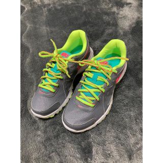 【値下げしました】スニーカー　NIKE（レディース23cm）(スニーカー)