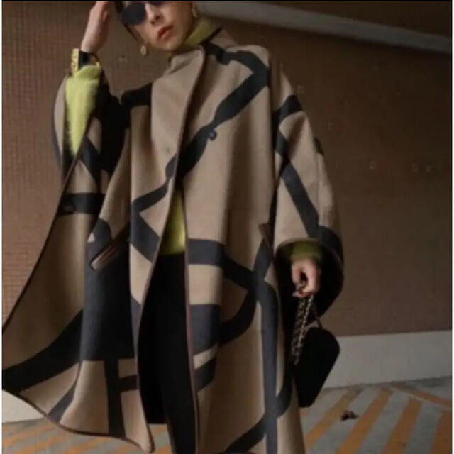 REVERSIBLE COLOR PONCHO COAT