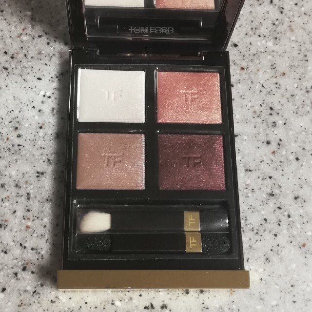 TOM FORD　ヴァージンオーキッド