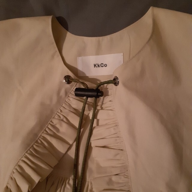未使用 KkCo つけ襟 付け襟 衿 ビッグカラー ベージュ フリル プチプラ