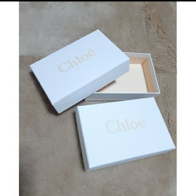 Chloe(クロエ)のChloe　クロエ　ギフトボックス　財布用　ロゴ レディースのファッション小物(財布)の商品写真