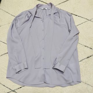 ユニクロ(UNIQLO)のUNIQLO ボウタイブラウス　一回のみ着用(シャツ/ブラウス(長袖/七分))