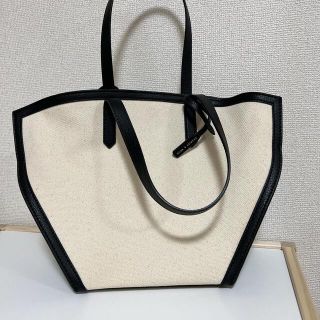 チャールズアンドキース(Charles and Keith)のCHARLES&KEITH トートバッグ(トートバッグ)